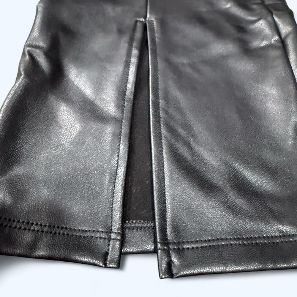 Abercrombie & Fitch Vegan Leather Pants with Split Front Womens size Small - Picture 4 of 7